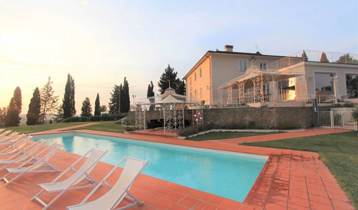 Certaldo Villa | 630 m² Villa ∙ 9 bedrooms ∙ 18 guests