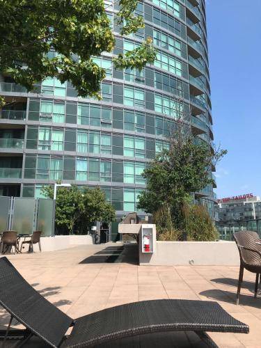 Fort York Apartment | 64 m² Apartment ∙ 1 bedroom ∙ 2 guests