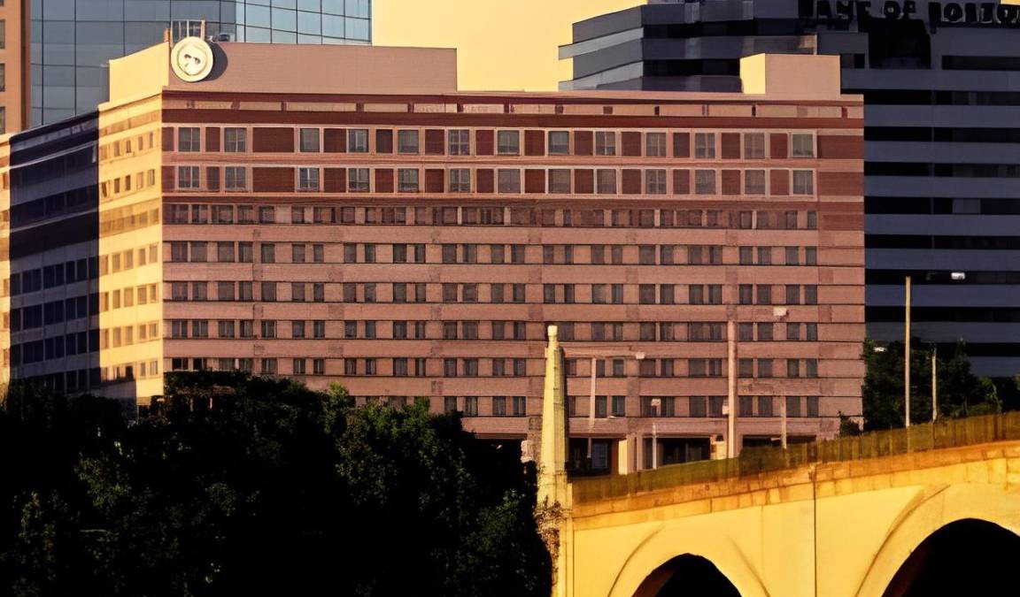 Metro Center Hotel | 64 m² Hotel ∙ 127 guests