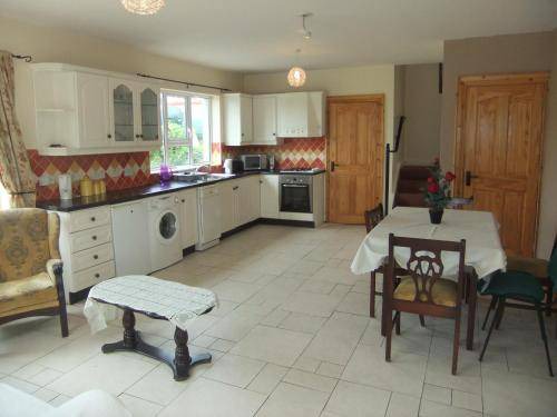 Manorcunningham Apartment | 65 m² Apartment ∙ 2 bedrooms ∙ 7 guests