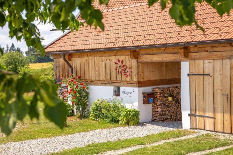 Ebersberg District Apartment | 65 m² Apartment ∙ 2 bedrooms ∙ 5 guests