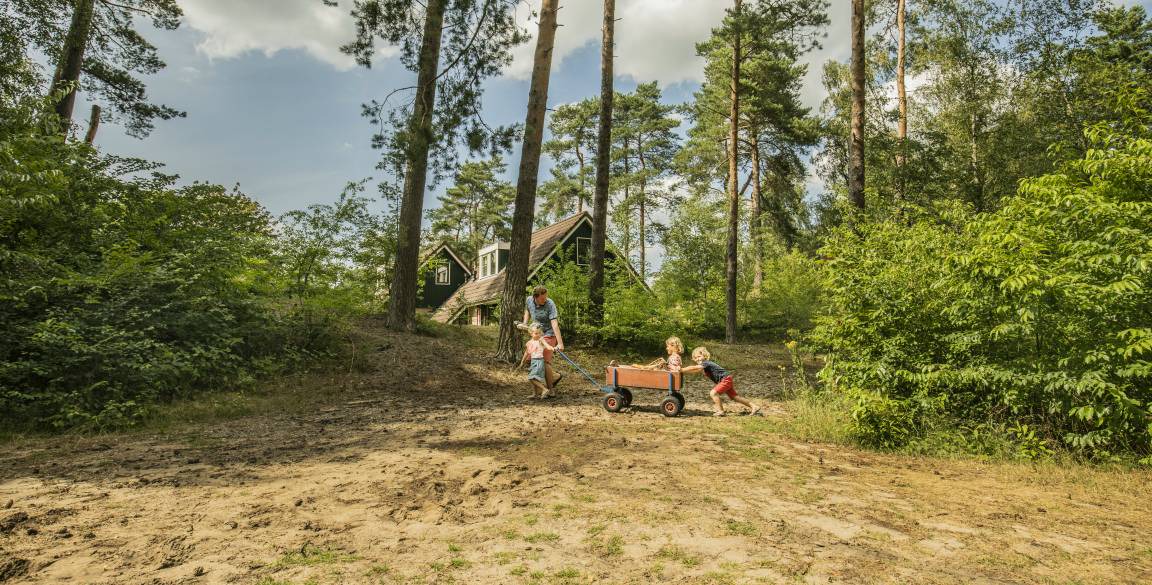 Eerbeek House | 65 m² Bungalow ∙ 3 bedrooms ∙ 6 guests