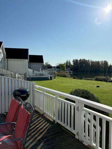 South Cerney Cabin | 65 m² Lodge ∙ 3 bedrooms ∙ 6 guests