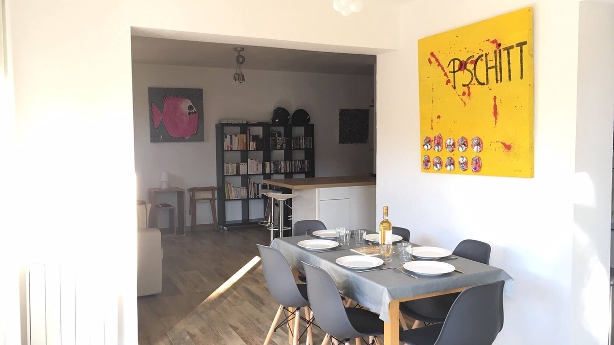 La Ciotat Apartment | 65 m2 on garden - 300 m from the sea - clim - 4/6 pers - Near all shops