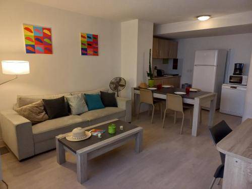 Saint-Mathieu Apartment | 65 m² Serviced apartment ∙ 2 bedrooms ∙ 6 guests
