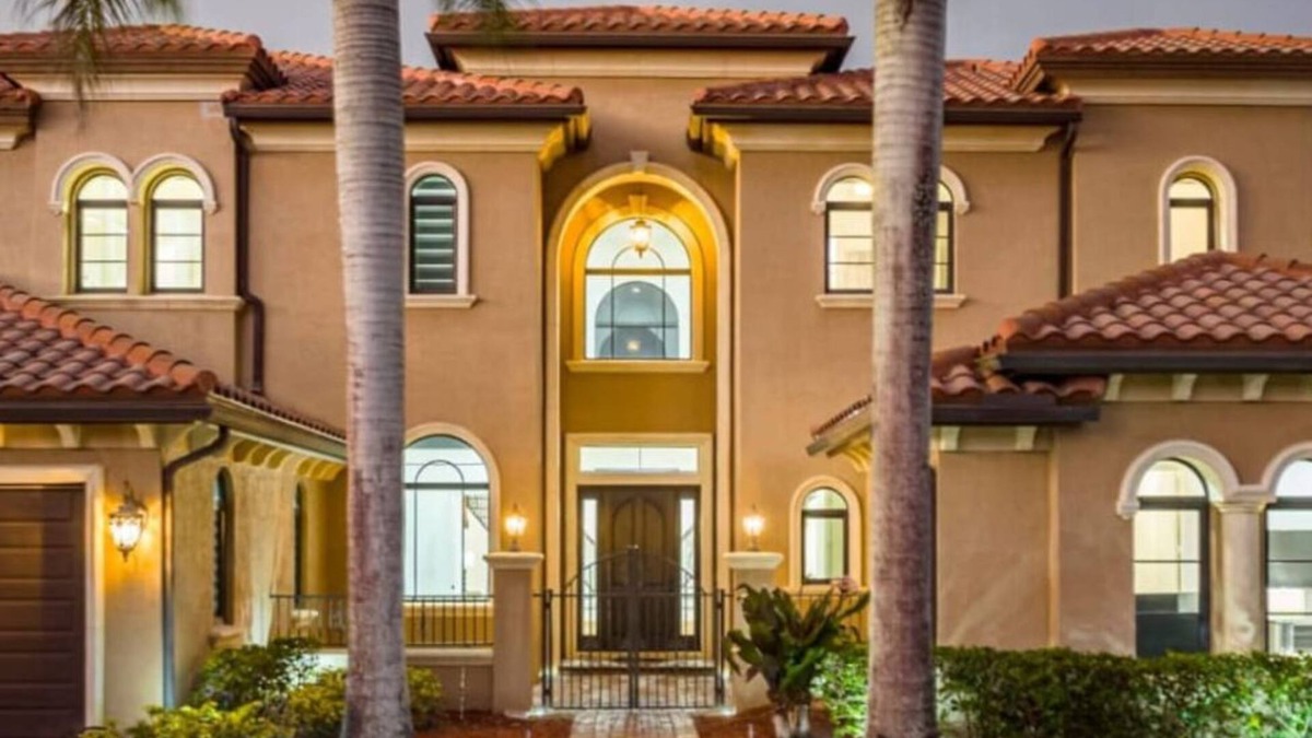 Palm Beach Country Estates House | 6500sf Luxe Design 8BR Mansion/Heated Pool/Cinema