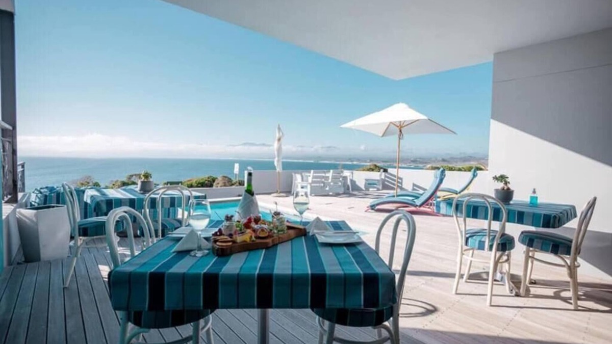 De Kelders Bed & Breakfast | 65onCliff - Mudge Point