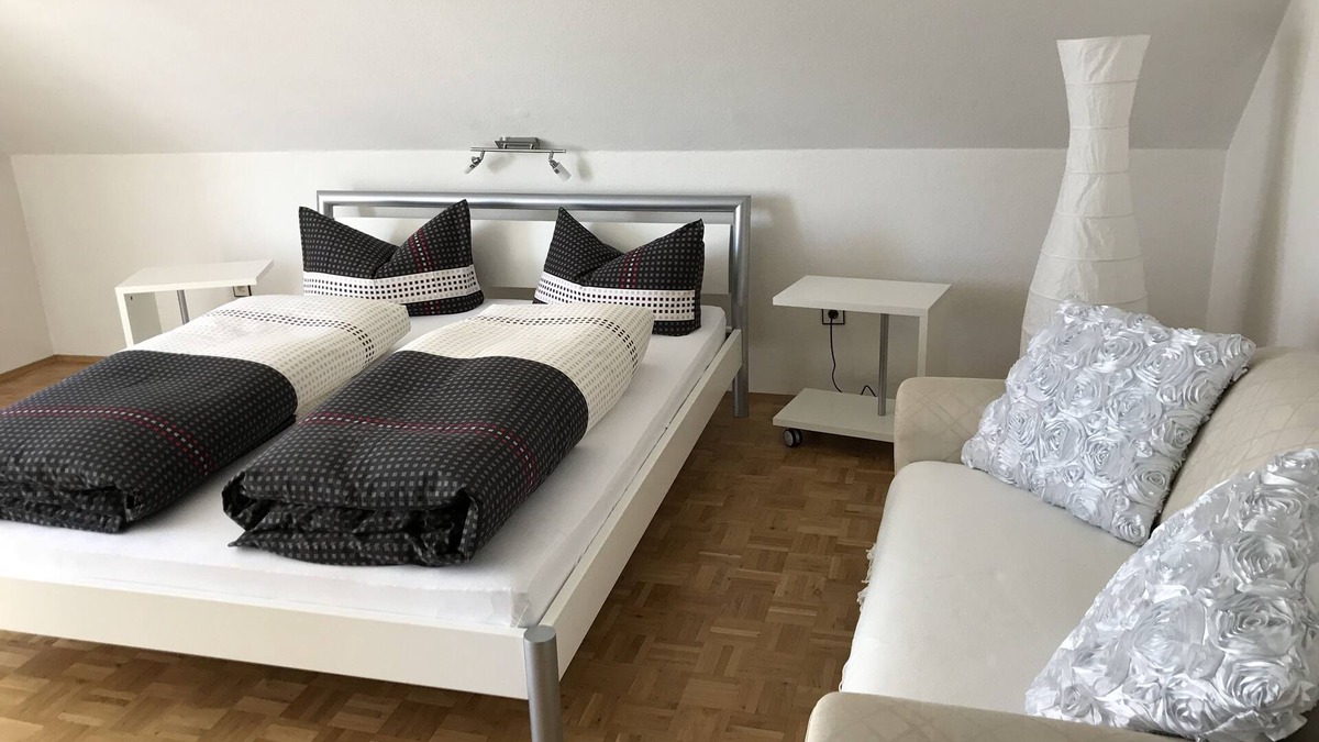 Volkach Apartment | 65qm-große Ferienwohnung mit Ost- und Westbalkon
