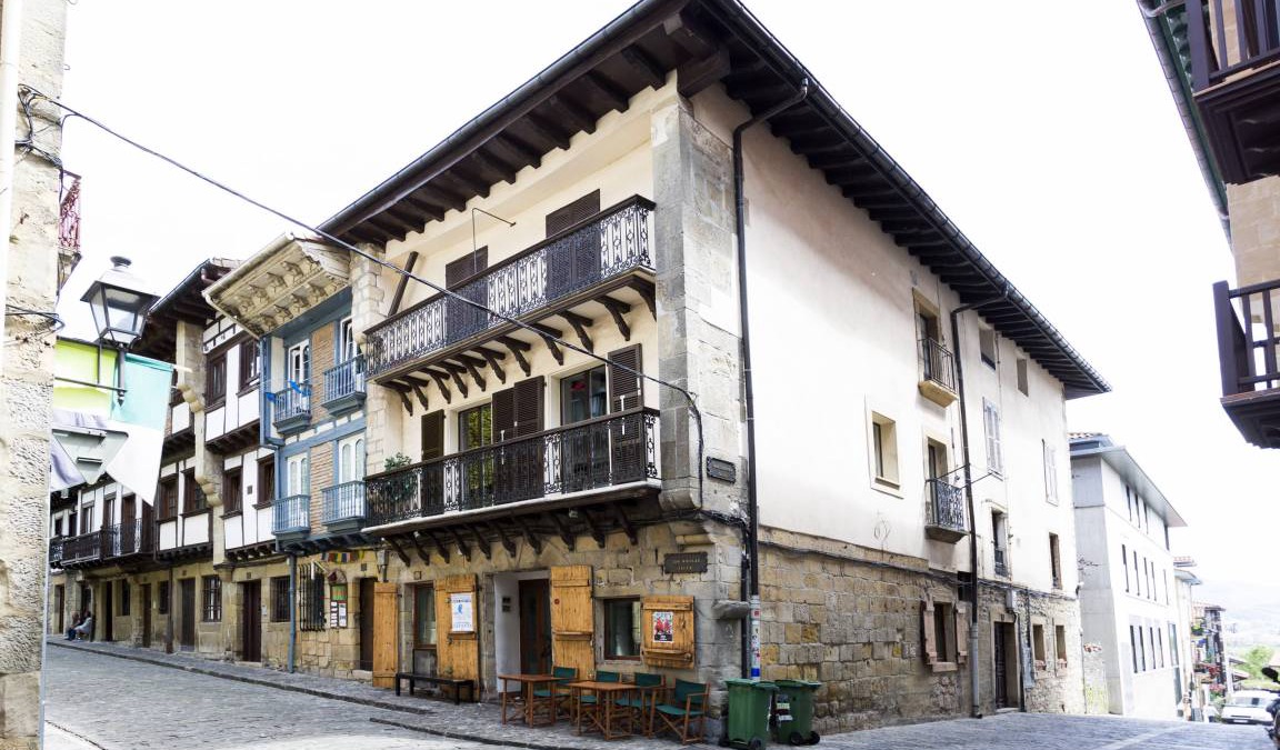 Hondarribia Historic Center Apartment | 66 m² Apartment ∙ 3 bedrooms ∙ 6 guests
