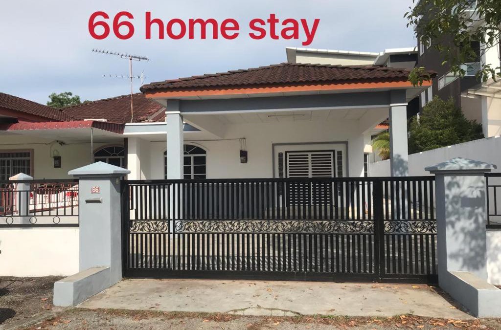Teluk Intan House | 66 Semi-D Homestay