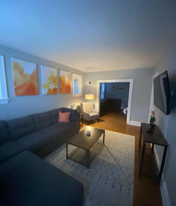 Lindenwood Park Apartment | 6600A Arsenal First Floor One Bedroom One Bath in South City