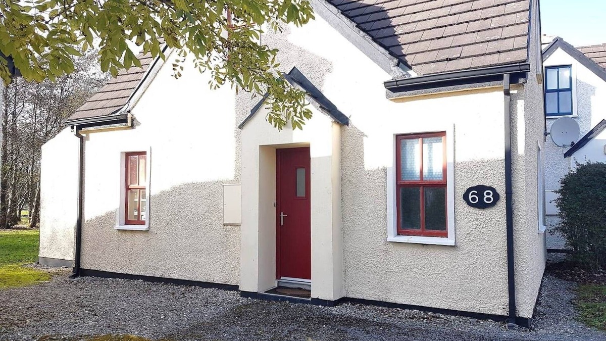 Clifden House | 68 Clifden Glen ideal base to explore Connemara.