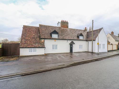Broom House | 68 Great North Road