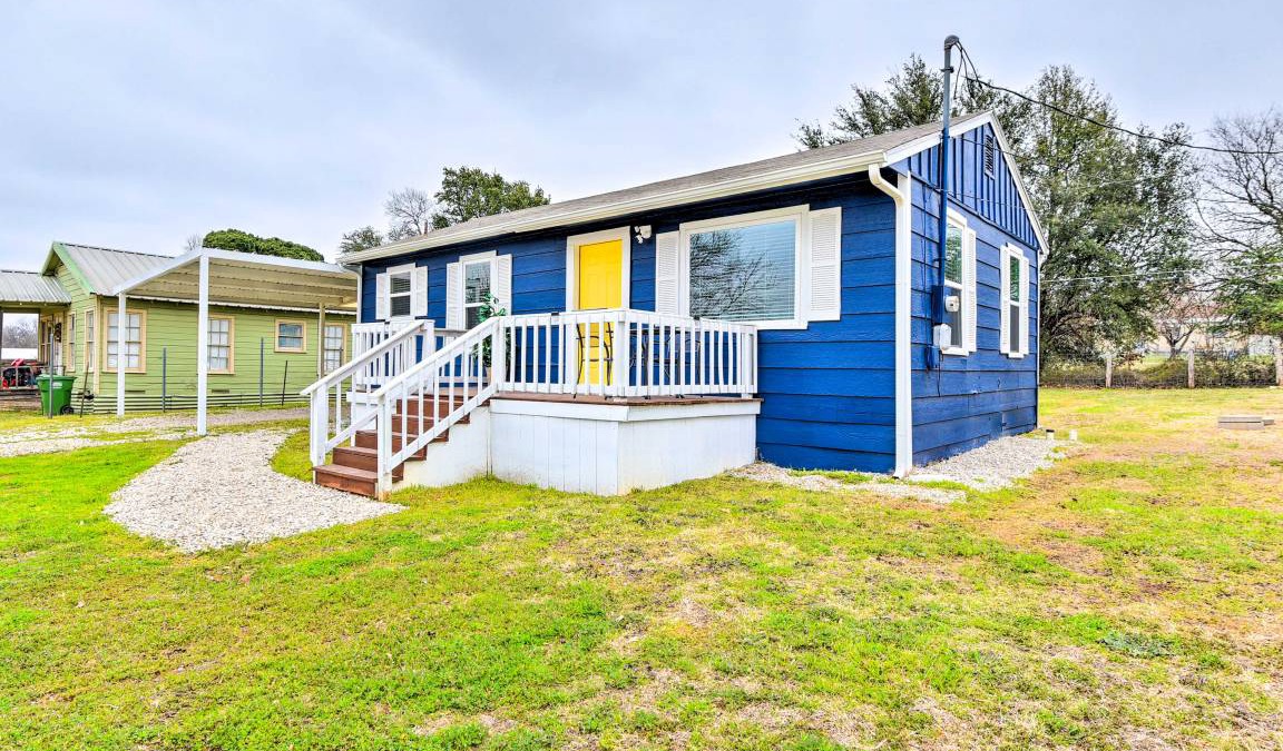Granbury Cottage | 68 m² Cabin ∙ 2 bedrooms ∙ 4 guests