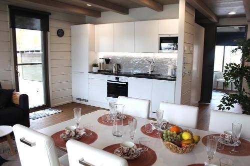 Ahtari Apartment | 68 m² Serviced apartment ∙ 2 bedrooms ∙ 6 guests