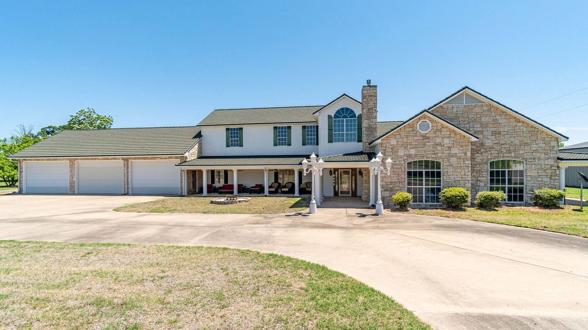 Kingston House | 6Bdrm 4ba Swim & Launch Close! Pool Table!