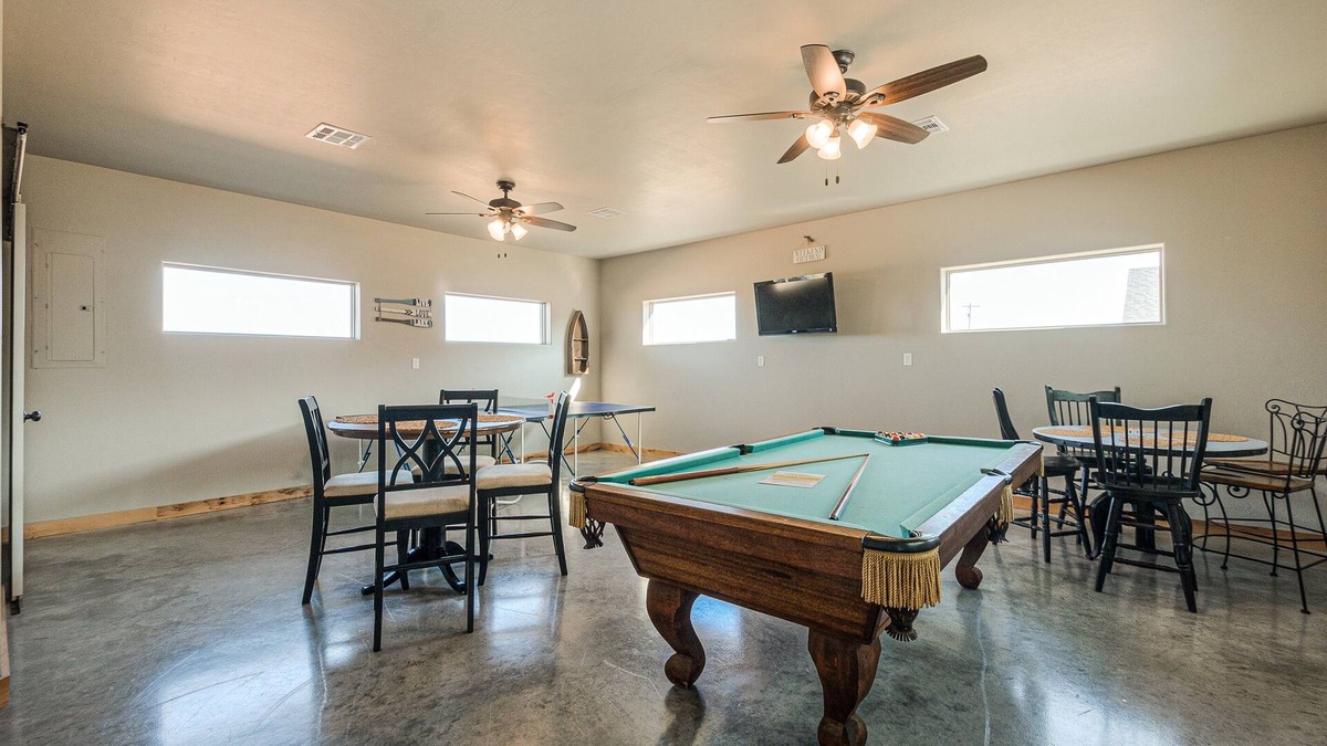 Kingston House | 6Bdrm.Pool Table! Launch nearby! Lake Texoma!