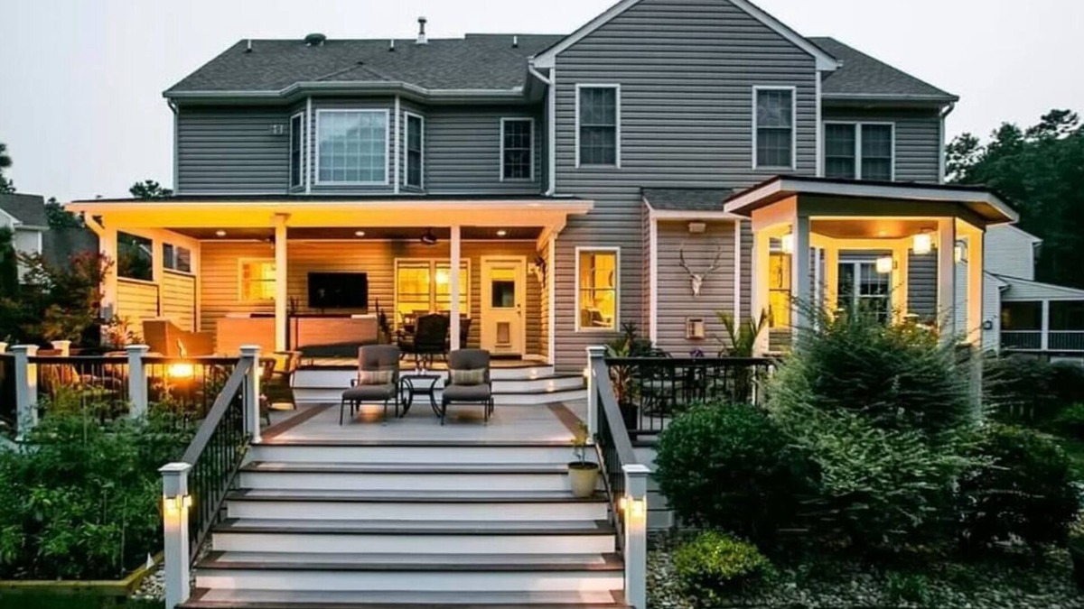 Chesterfield House | 6BR 4Bath Haven with Gorgeous Yard