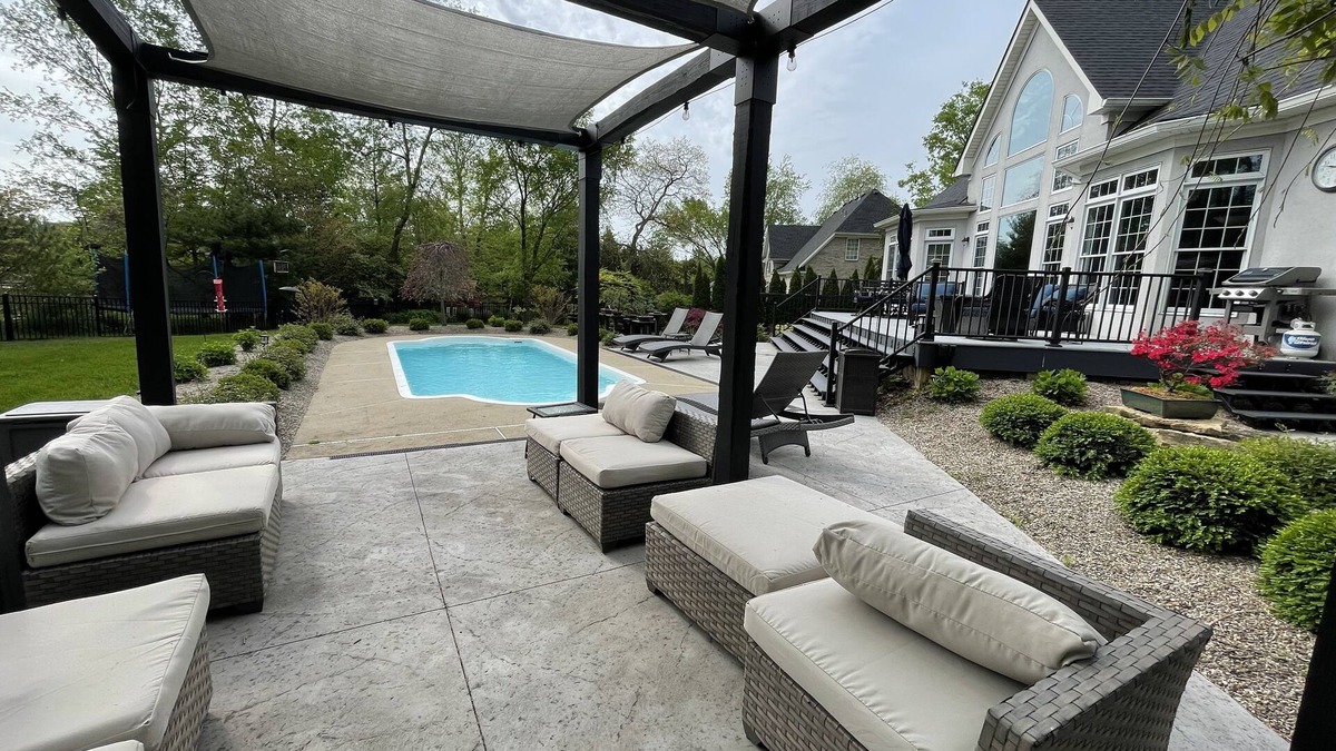 Crestwood House | 6br/5ba Home In Crestwood Sleeps 12-14