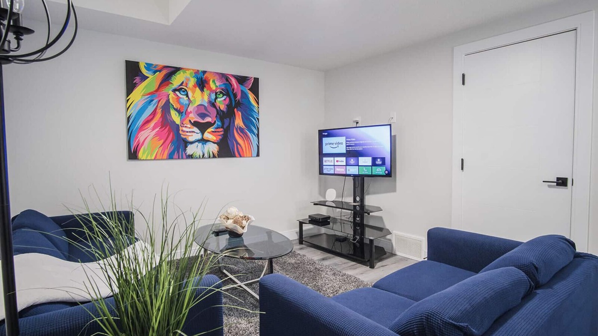 West Edmonton Apartment | 6km to WEM | Stylish & Private 2BR Suite | Child - Friendly