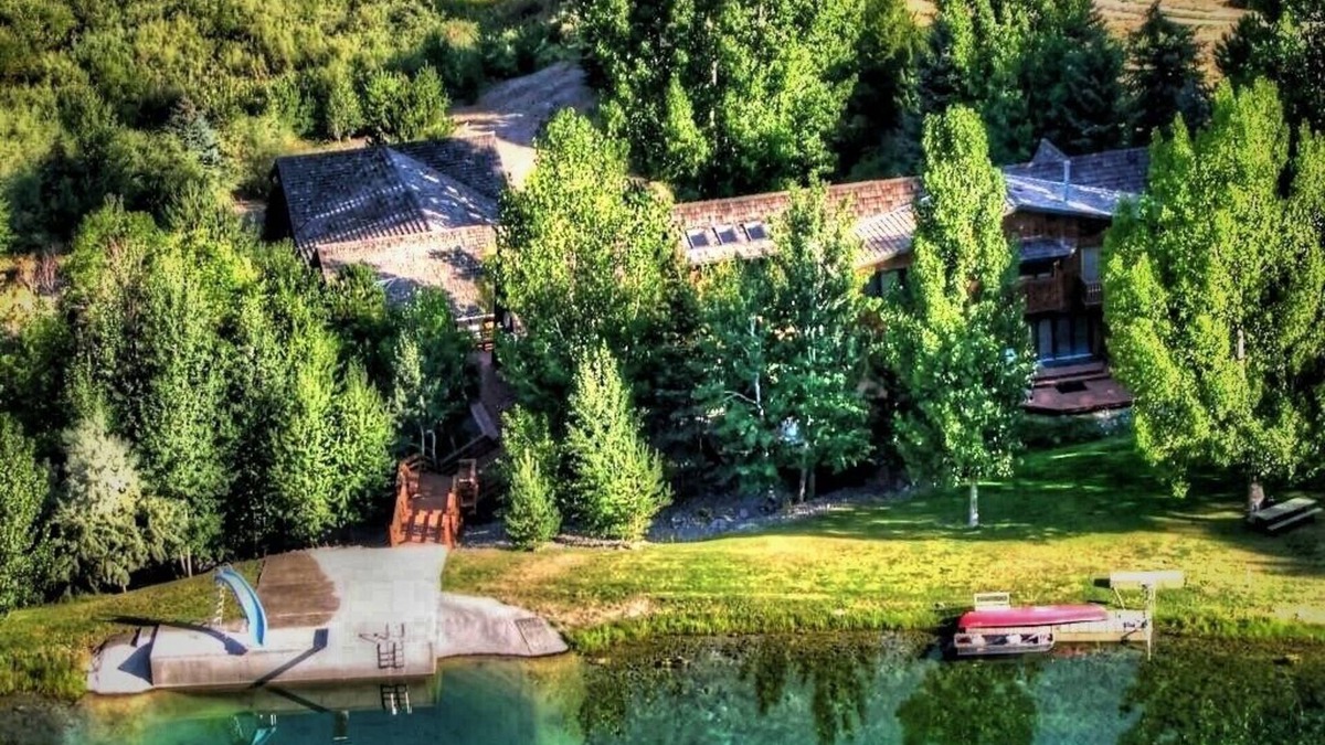 Bone Cabin | 7,000 SQ FT CABIN ON 150 ACRES PRIVACY WITH OWN PRIVATE SMALL LAKE