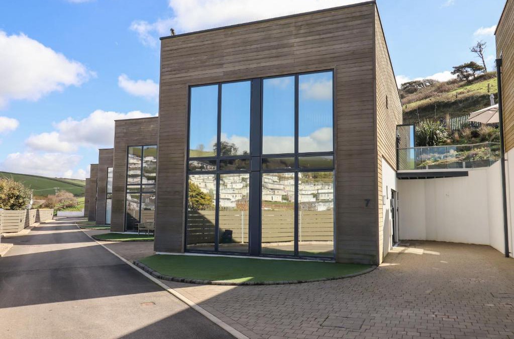 Challaborough House | 7 Beachdown