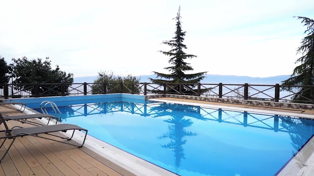 Gemlik House | 7 bed rooms Farm house, perfect for relaxing and reconnecting with loved ones.