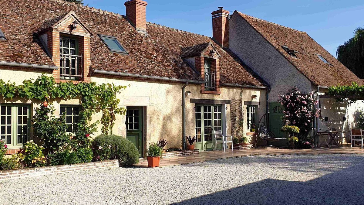 Germigny-des-Pres Bed & Breakfast | 7-bedroom, 6-bathroom house between Orléans and Gien