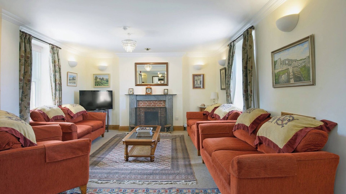 Langton Matravers Cottage | 7 bedroom accommodation in Acton, near Langton Matravers