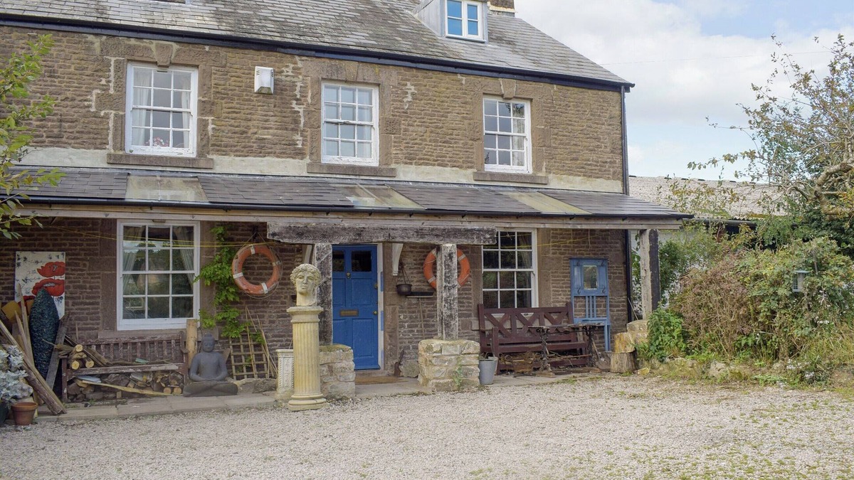 Redbrook Cottage | 7 bedroom accommodation in Whitchurch