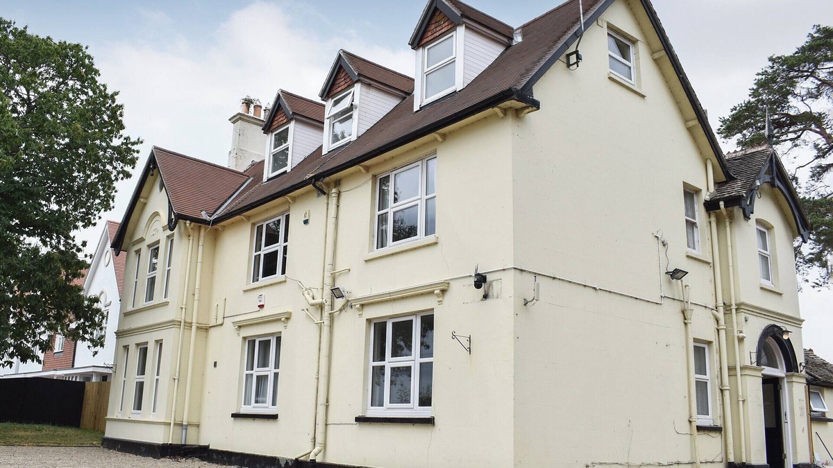 Wareham Cottage | 7 bedroom accommodation in Wareham