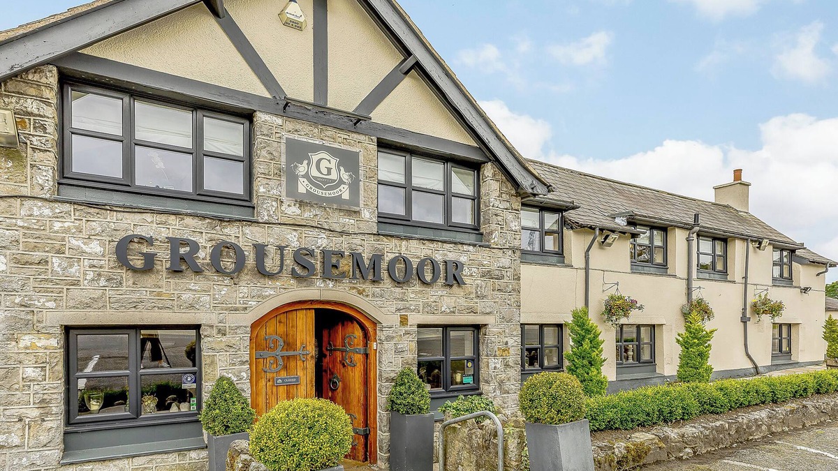 Llandegla Cottage | 7 bedroom accommodation in Llandegla, near Wrexham