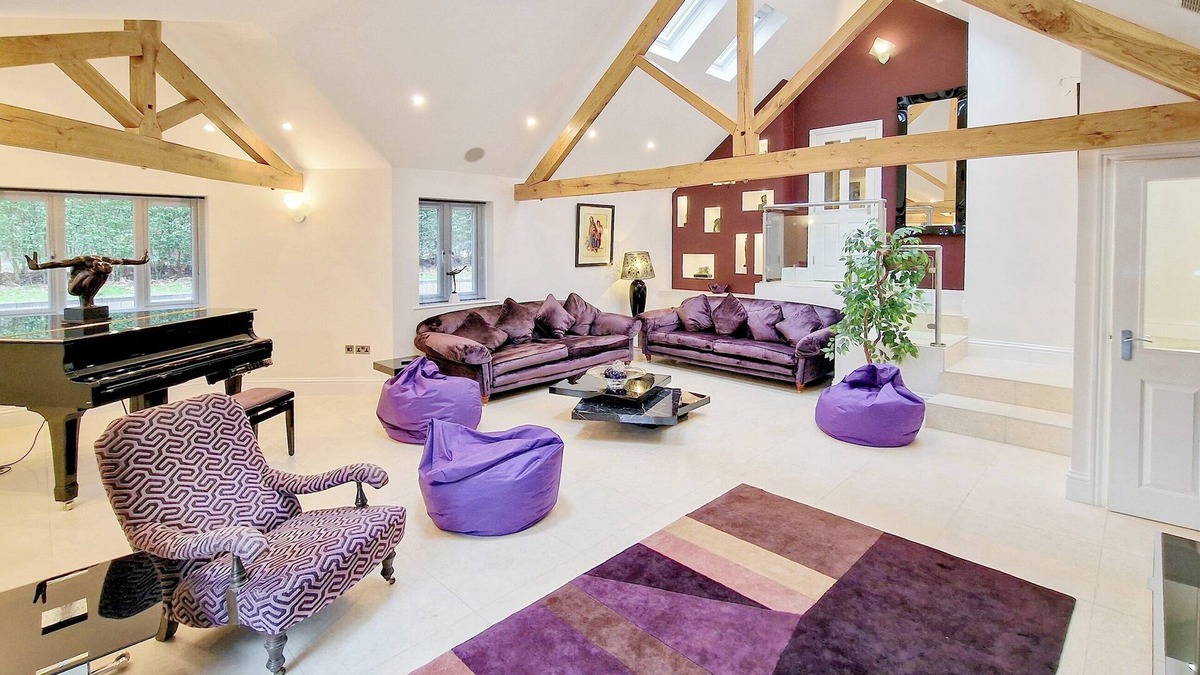 North Duffield Cottage | 7 bedroom accommodation in North Duffield, near York