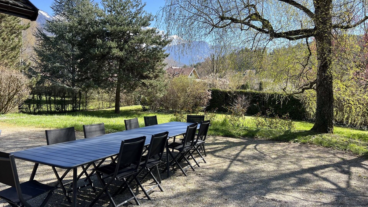 Menthon-Saint-Bernard Villa | 7-bedroom house 100m from Lake Annecy, 3* classified tourist accommodation