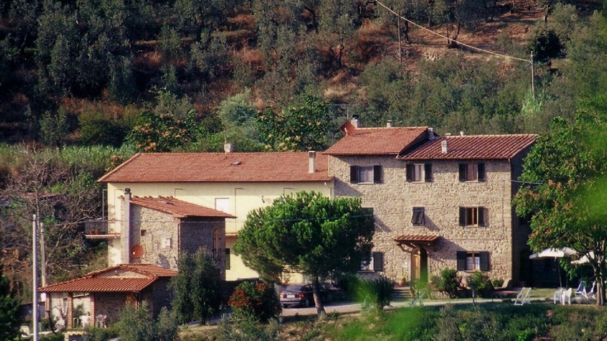 Vinci House | 7 bedroom house, rural setting, private pool, free wifi, great for touring/relax
