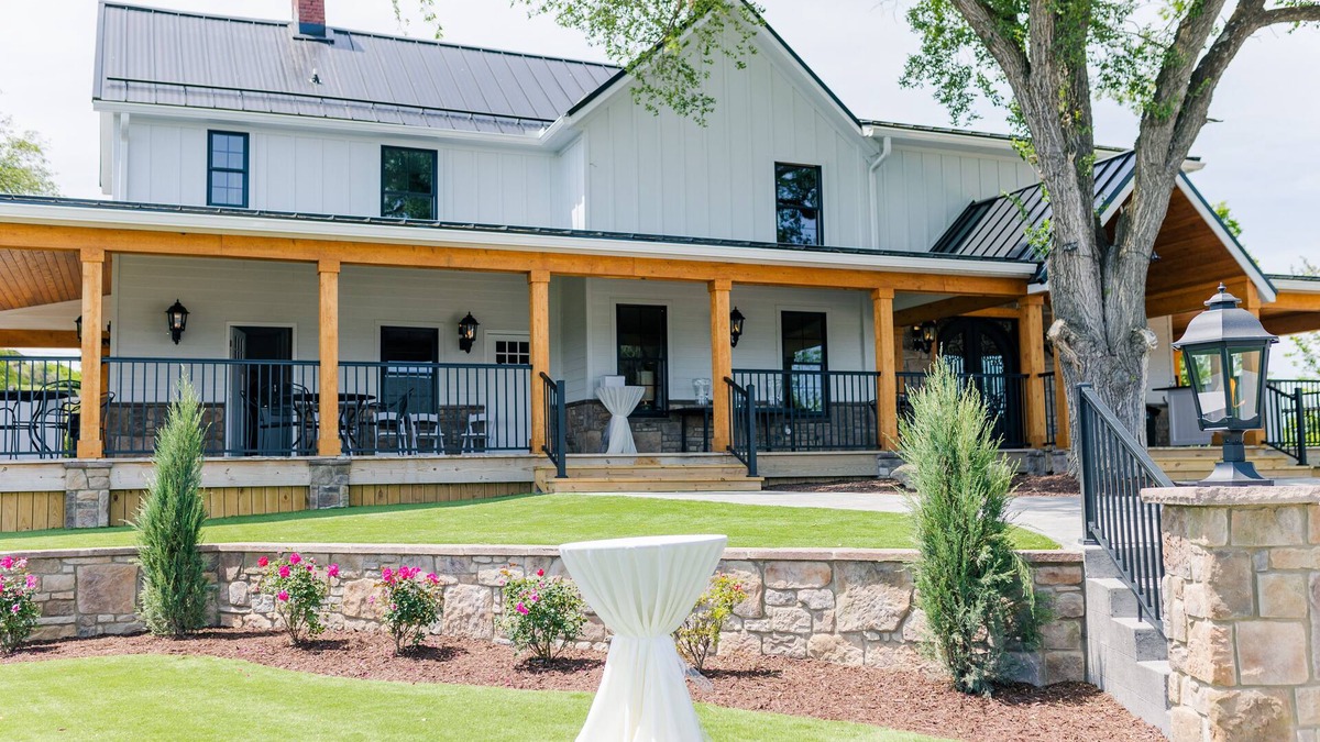 Lake Lynn House | 7 Bedrooms, 2 Houses all for 1 Price, 5 BR Large House & 2 BR Carriage House