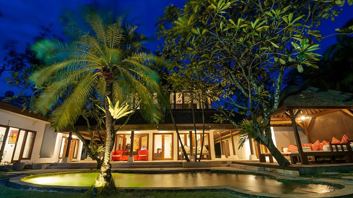Central Seminyak Villa | 7 Bedrooms- Last Minute Deal 50%+ OFF!