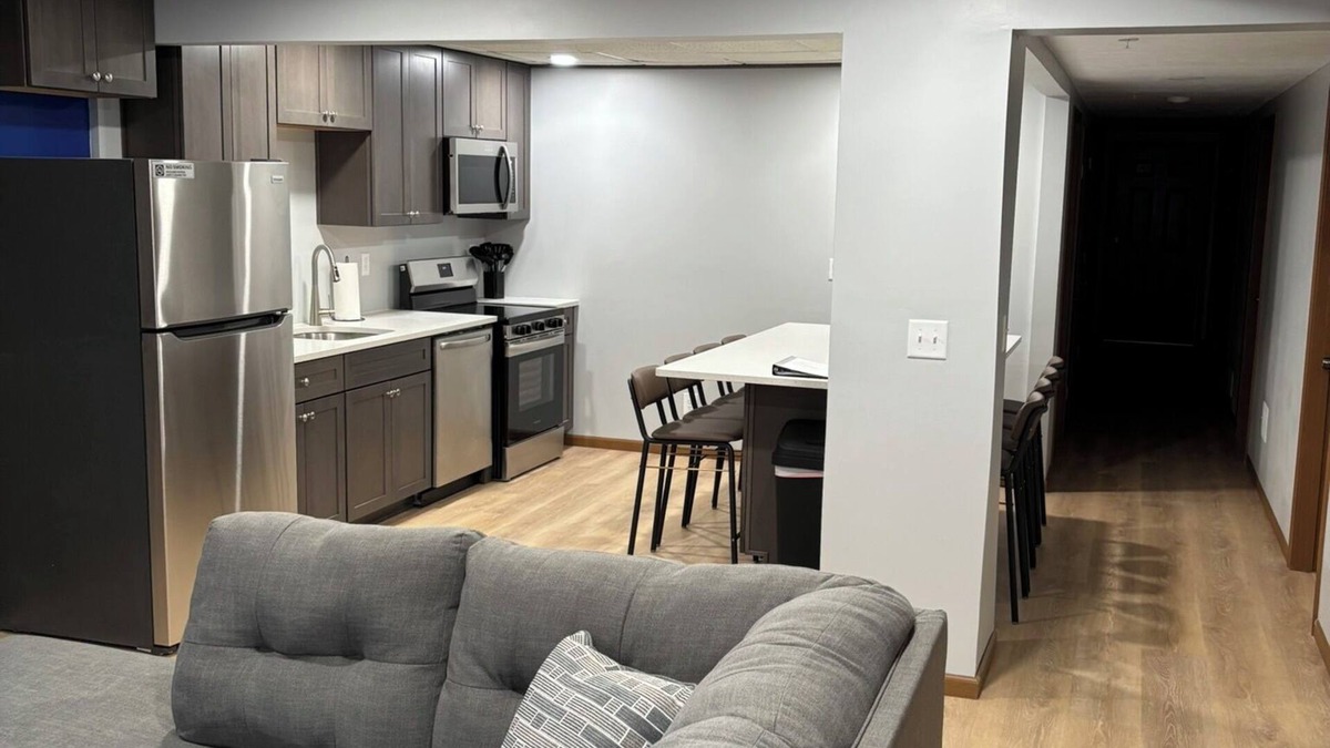 Sandusky Condo | 7 Beds-Sleeps 10-Millennium Suite