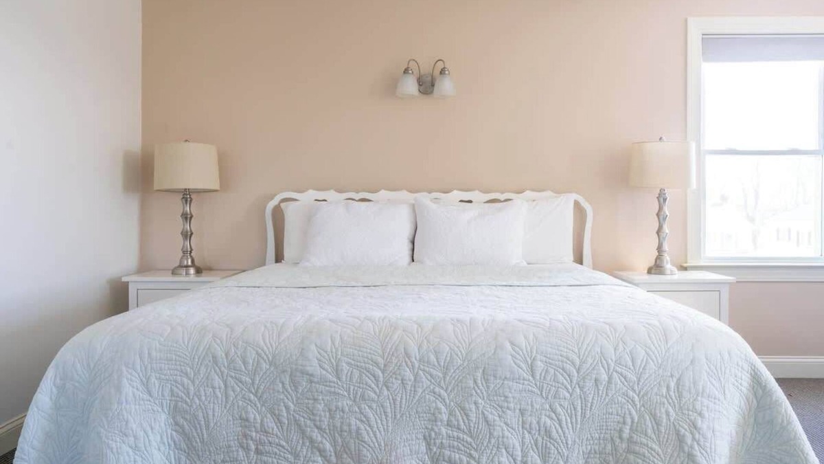 Middletown House | #7 | Comfy Room w/King-bed