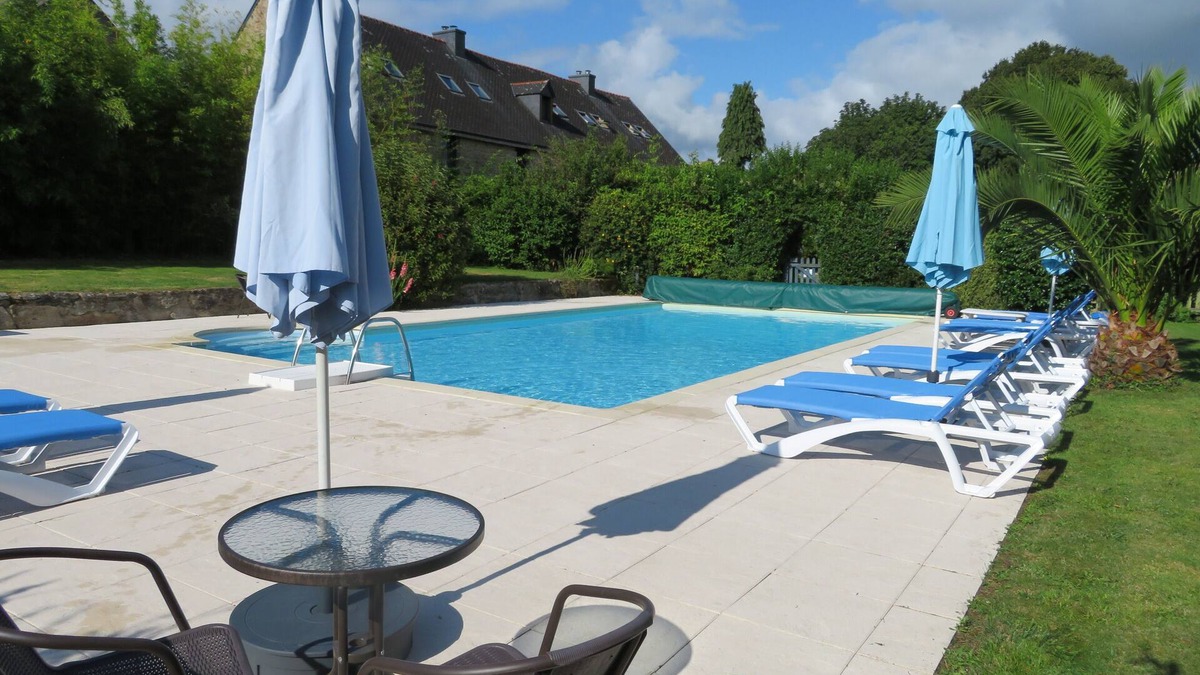 Melgven Cottage | 7 Gîtes in 100 acres with heated pool. Near Pont Aven, Concarneau, beaches 15km
