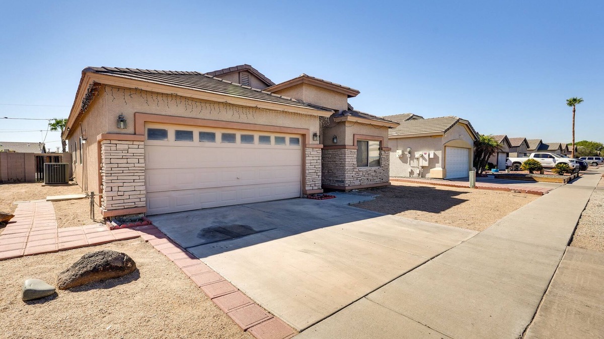 Alhambra House | 7 Mi to Chase Field: Phoenix Home w/Patio!