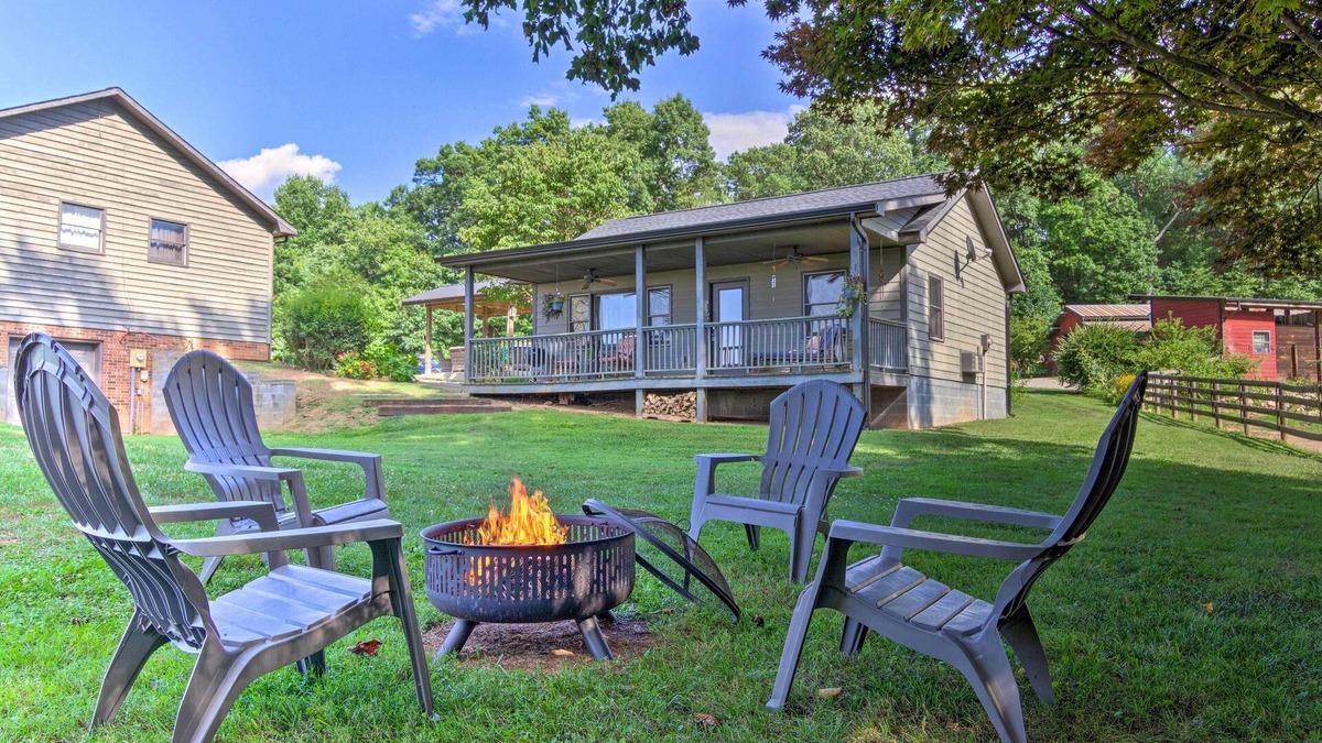 Morganton Cabin | 7 Mi to Downtown Morganton: Cabin w/Fire Pit!