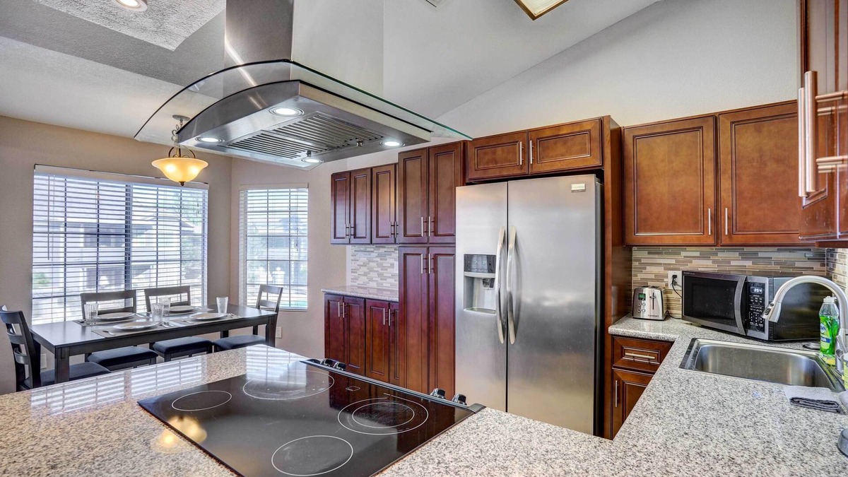 Chandler Condo | 7 Mi to Dtwn Chandler: Pet-Friendly Condo w/Pool