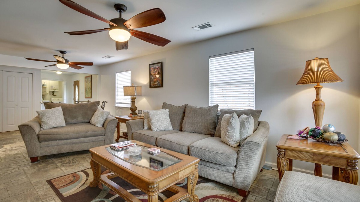 Pines Village House | 7 Mi to French Quarter: NOLA Abode w/Home Theater