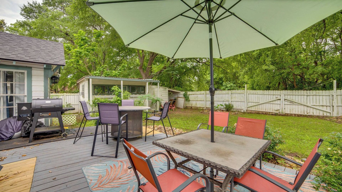 Quitman House | 7 Mi to Lake Fork: Cottage w/Deck in Quitman