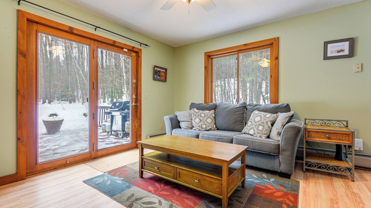 East Dover House | 7 Mi to Mt Snow Resort: Family Home w/Fire Pit!