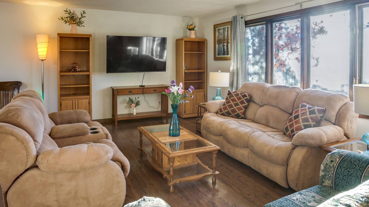 Sartell House | 7 Mi to Munsinger Gardens: Sartell Home w/Deck