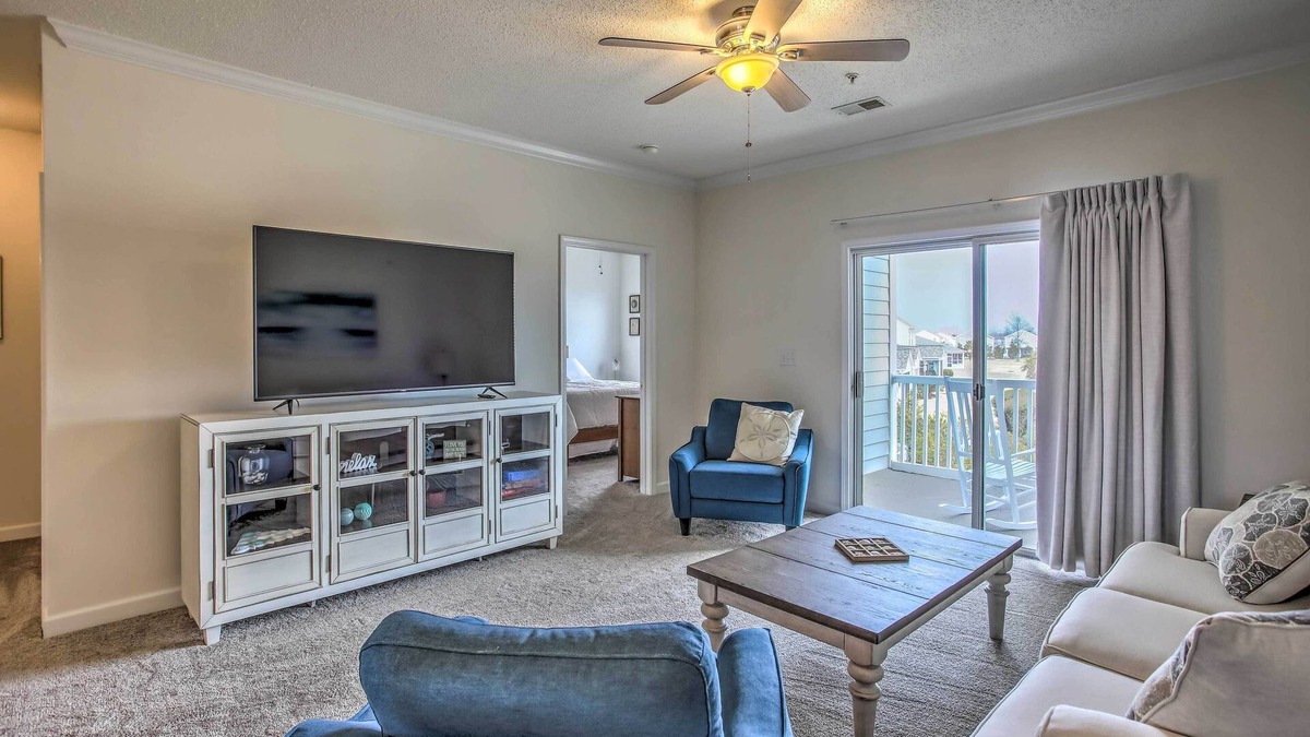 Carolina Forest Condo | 7 Mi to Myrtle Beach Boardwalk: Condo w/Balcony!