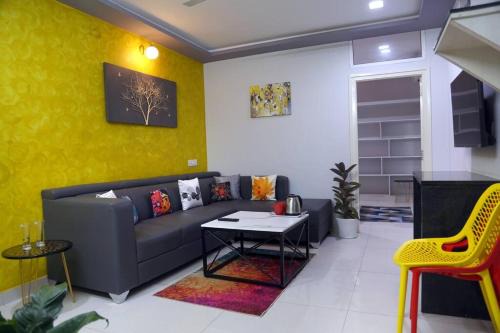 HITEC City Apartment | 7 MidTown-1BHK, Near AIG Hospital, Hitech City