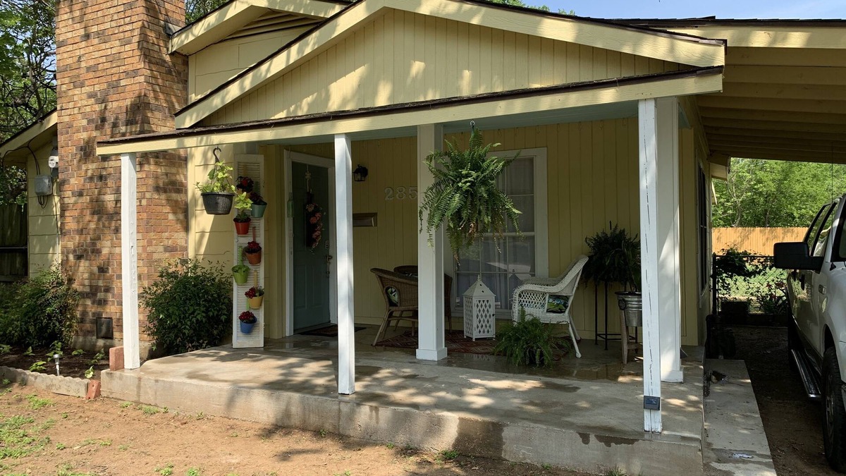 Handley House | 7 Miles from AT&T Stadium & Down Town Ft. Worth